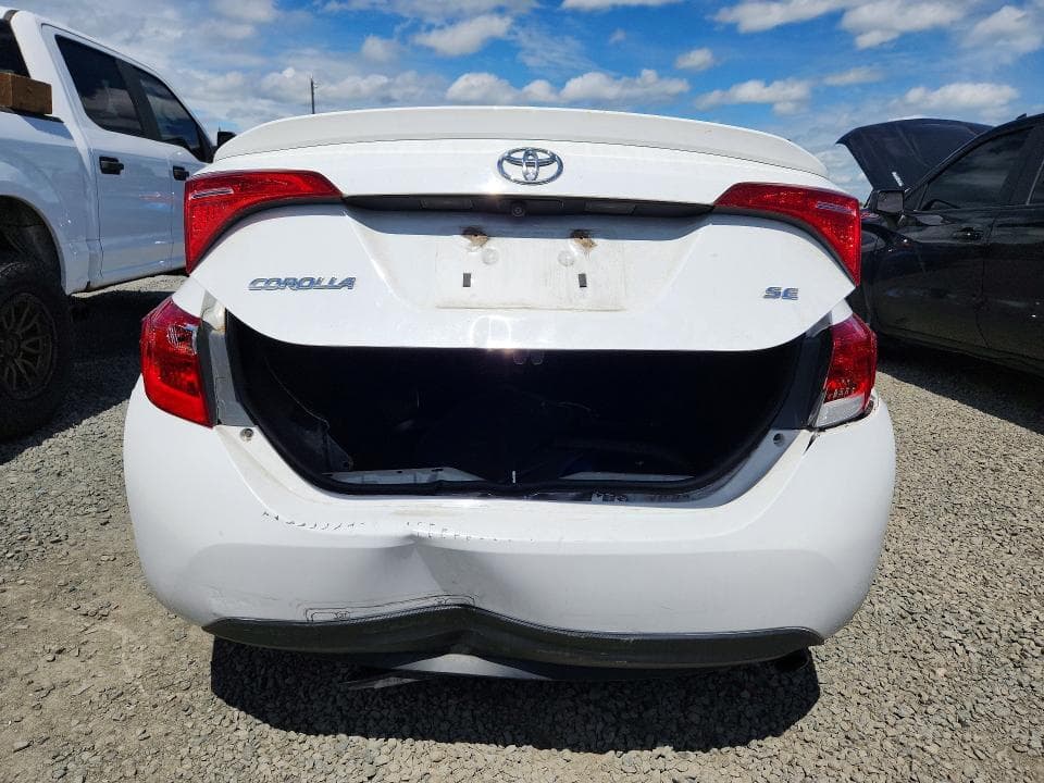 2017 TOYOTA COROLLA SE 6