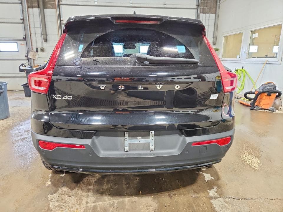 2023 VOLVO XC40 RECHARGE ULTIMATE 6
