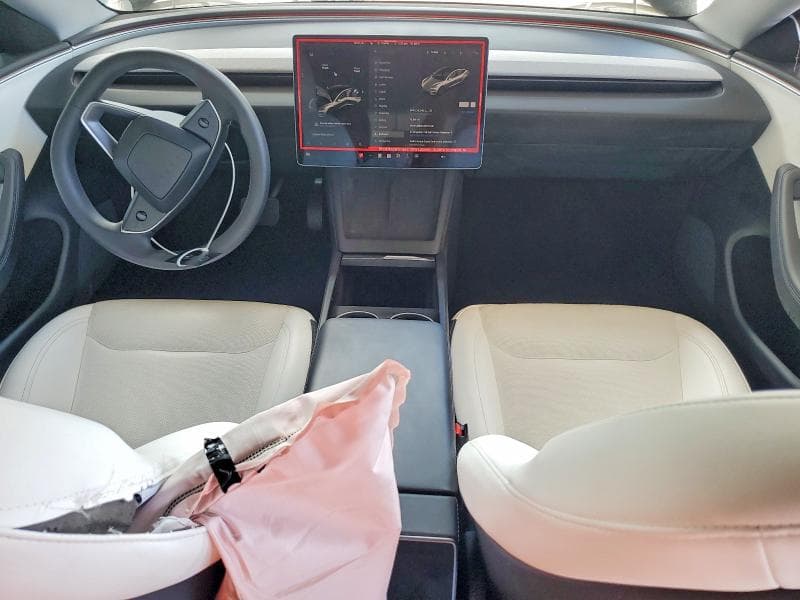2025 TESLA MODEL 3 8