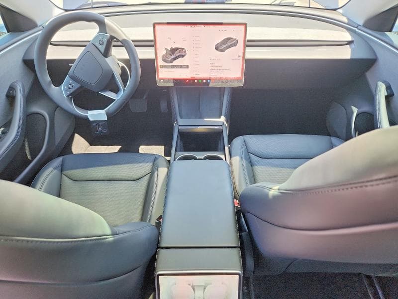 2025 TESLA MODEL 3 8