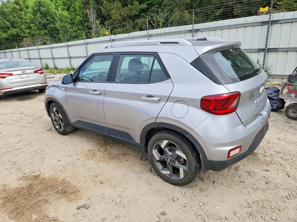 2023 HYUNDAI VENUE SEL 2