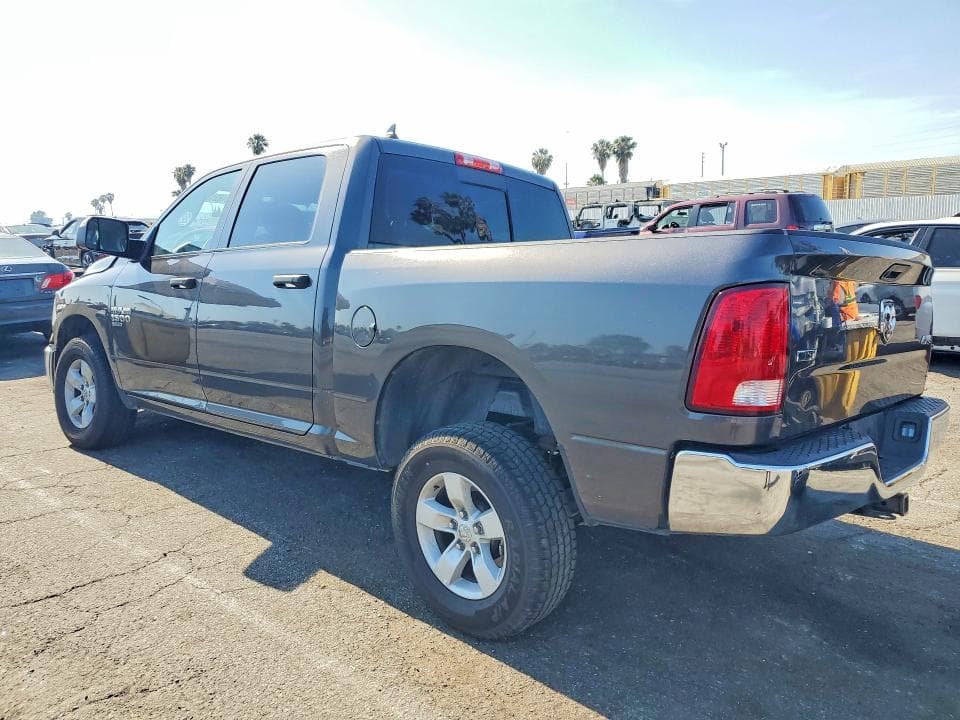 2023 RAM 1500 CLASSIC SLT 2