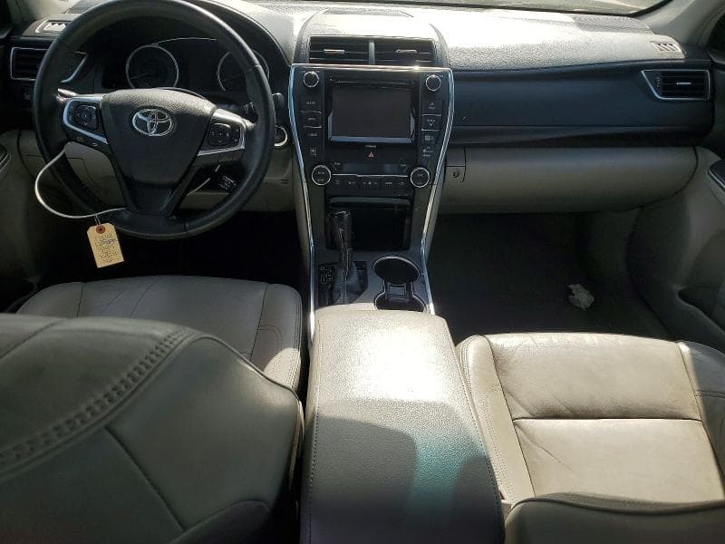 2017 TOYOTA CAMRY XLE 8