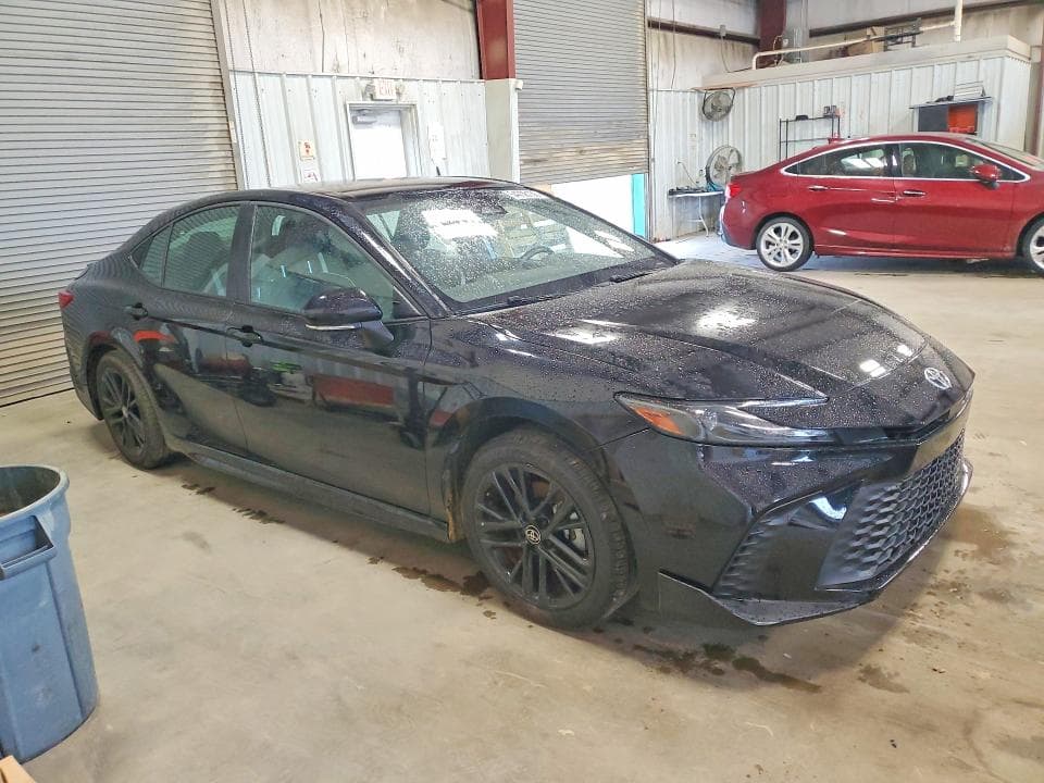 2025 TOYOTA CAMRY SE 4