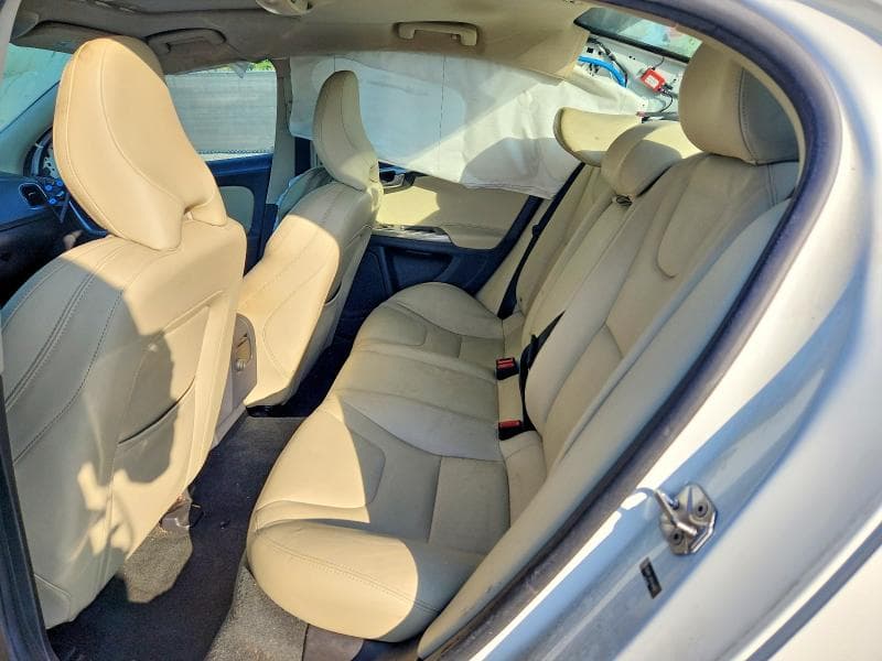 2017 VOLVO S60 10