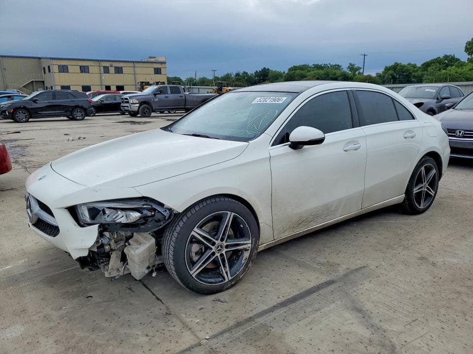 2019 MERCEDES-BENZ A 220 - 1
