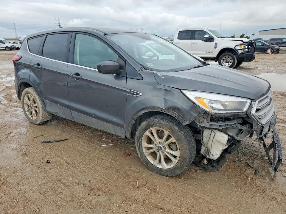 2019 FORD ESCAPE SE 4