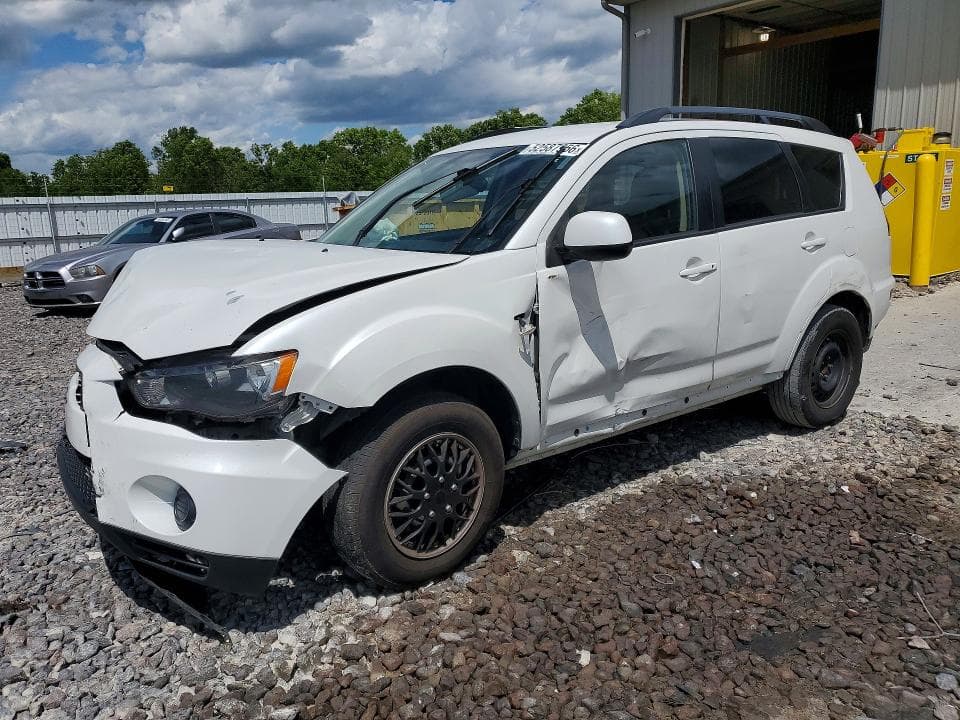 2013 MITSUBISHI OUTLANDER ES - 1