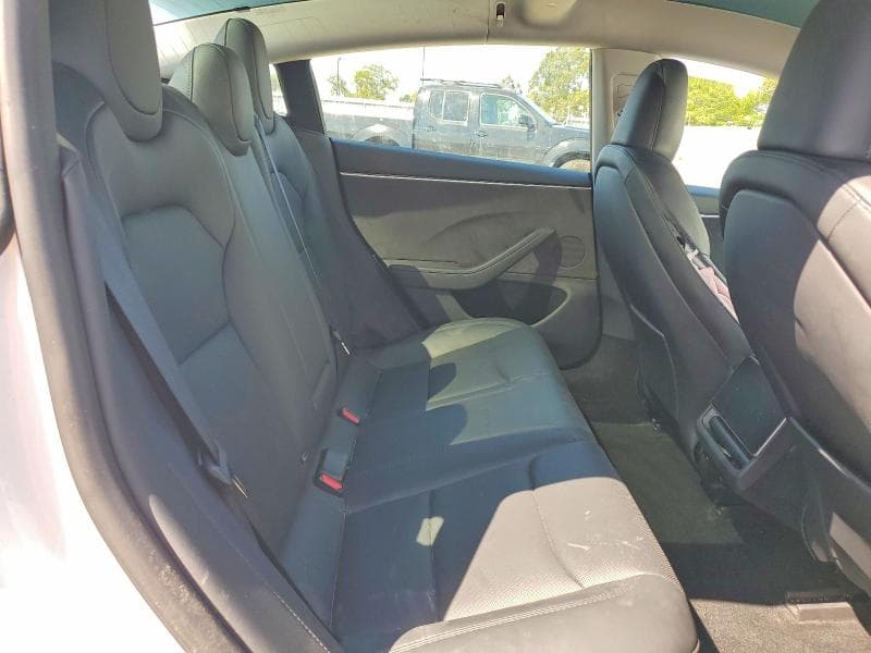 2025 TESLA MODEL 3 10
