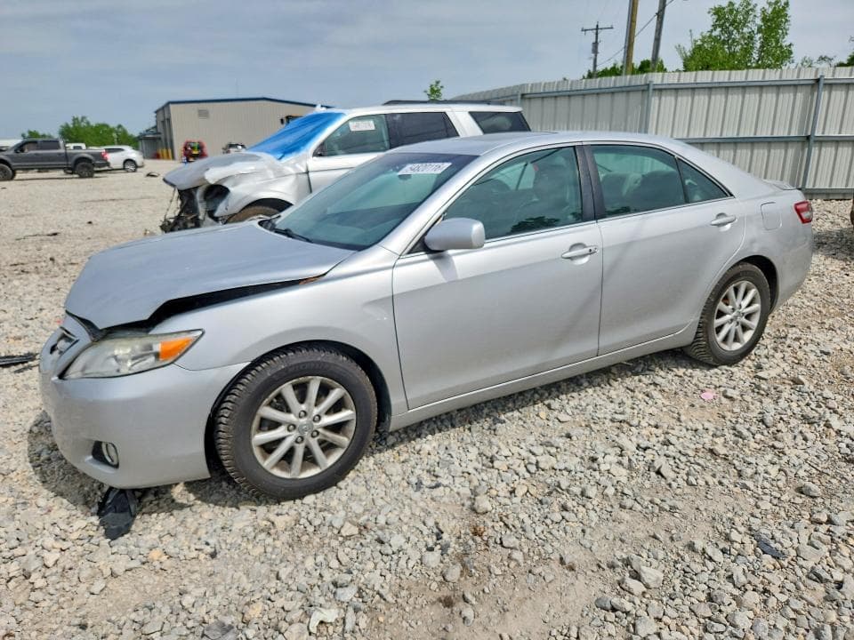 2011 TOYOTA CAMRY