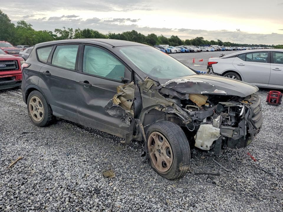 2017 FORD ESCAPE S 4