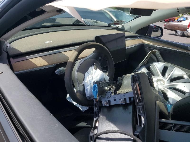 2024 TESLA MODEL Y 8