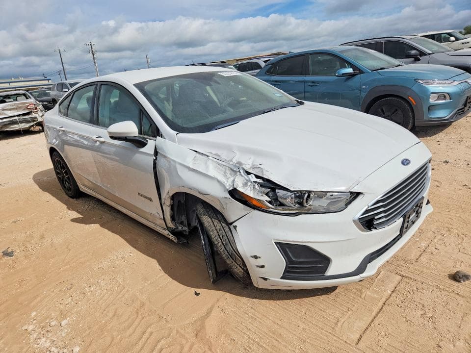 2019 FORD FUSION SE 4