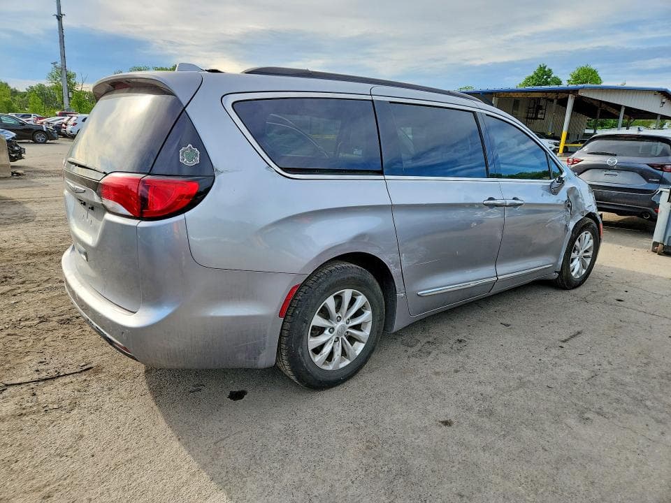 2017 CHRYSLER PACIFICA TOURING L 3