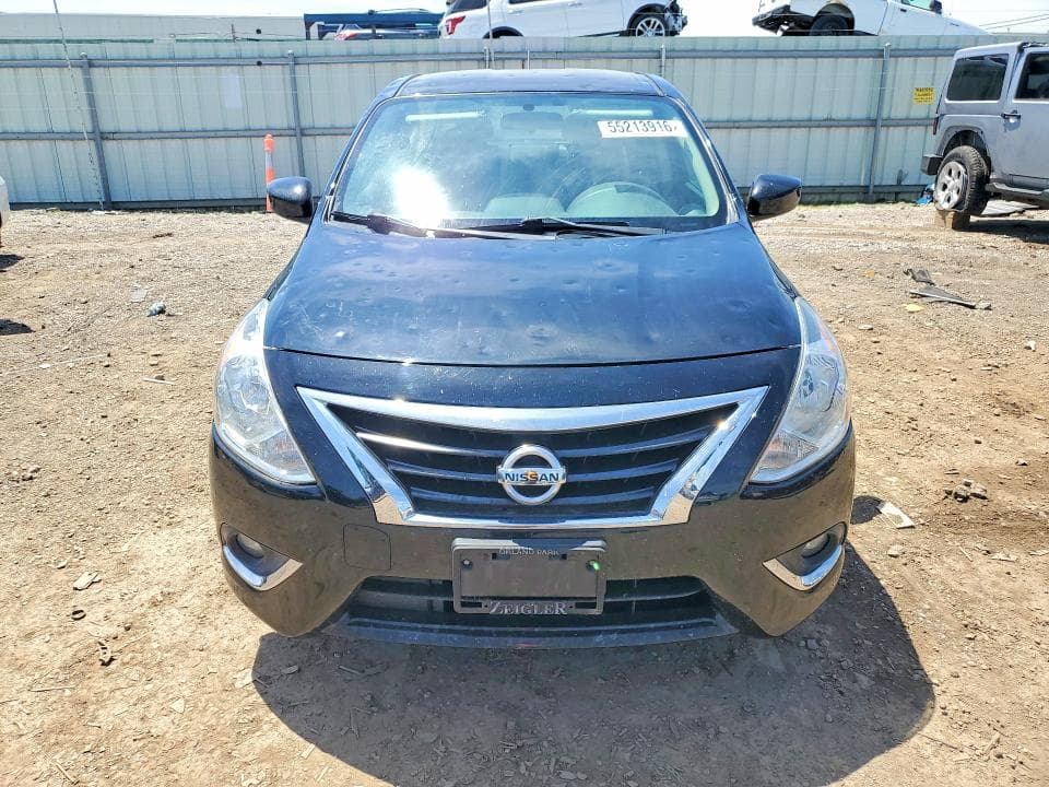 2019 NISSAN VERSA SV 5