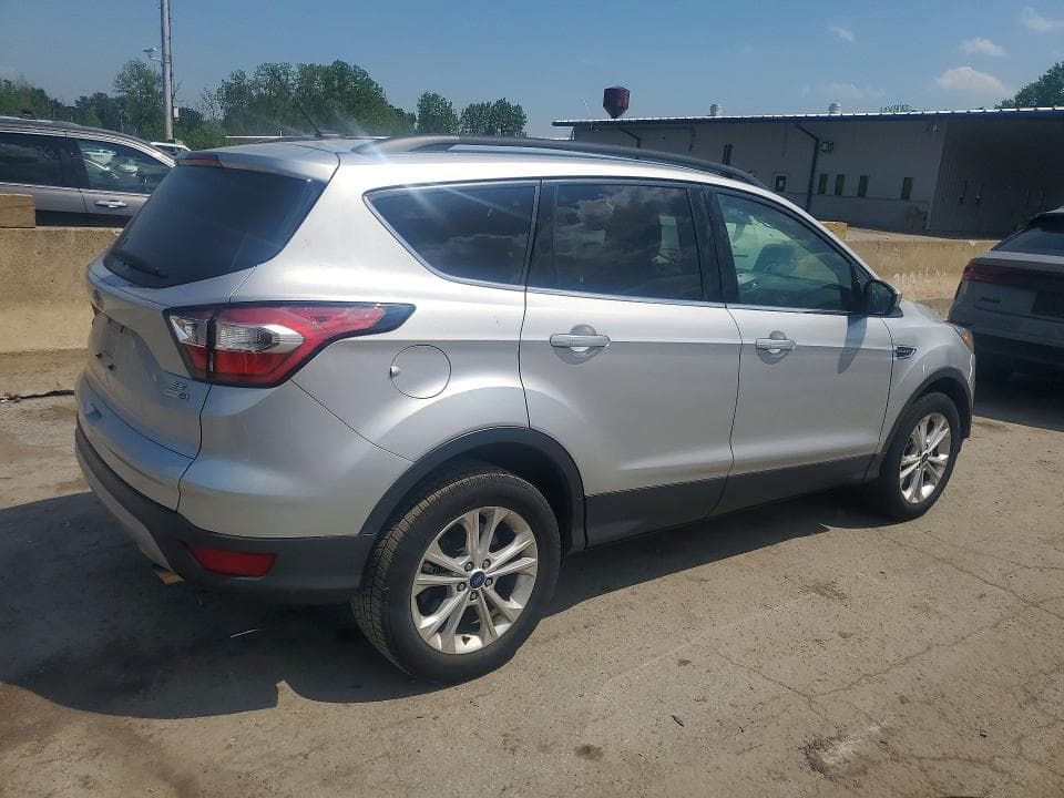 2017 FORD ESCAPE SE 3