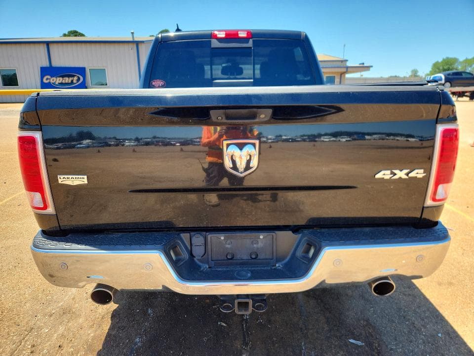 2018 RAM 1500 LARAMIE 6