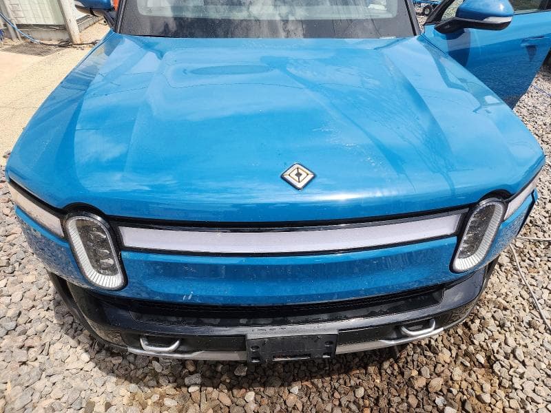 2023 RIVIAN R1T ADVENTURE 11