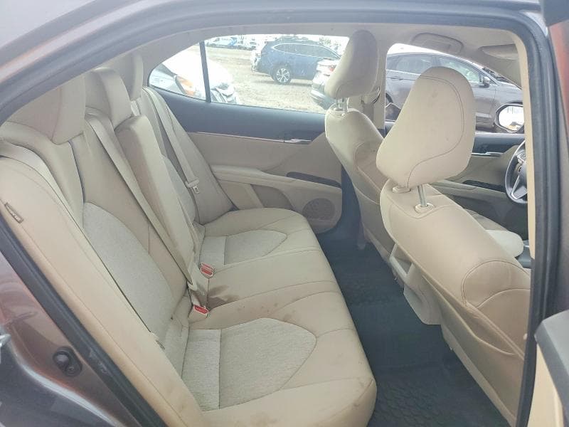 2022 TOYOTA CAMRY LE 10