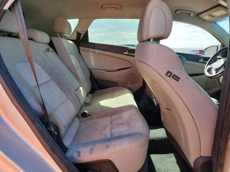 2017 HYUNDAI TUCSON SE 11