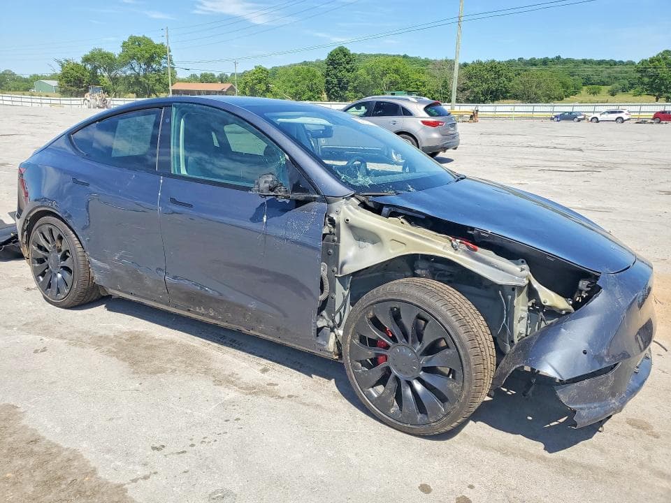 2022 TESLA MODEL Y 4