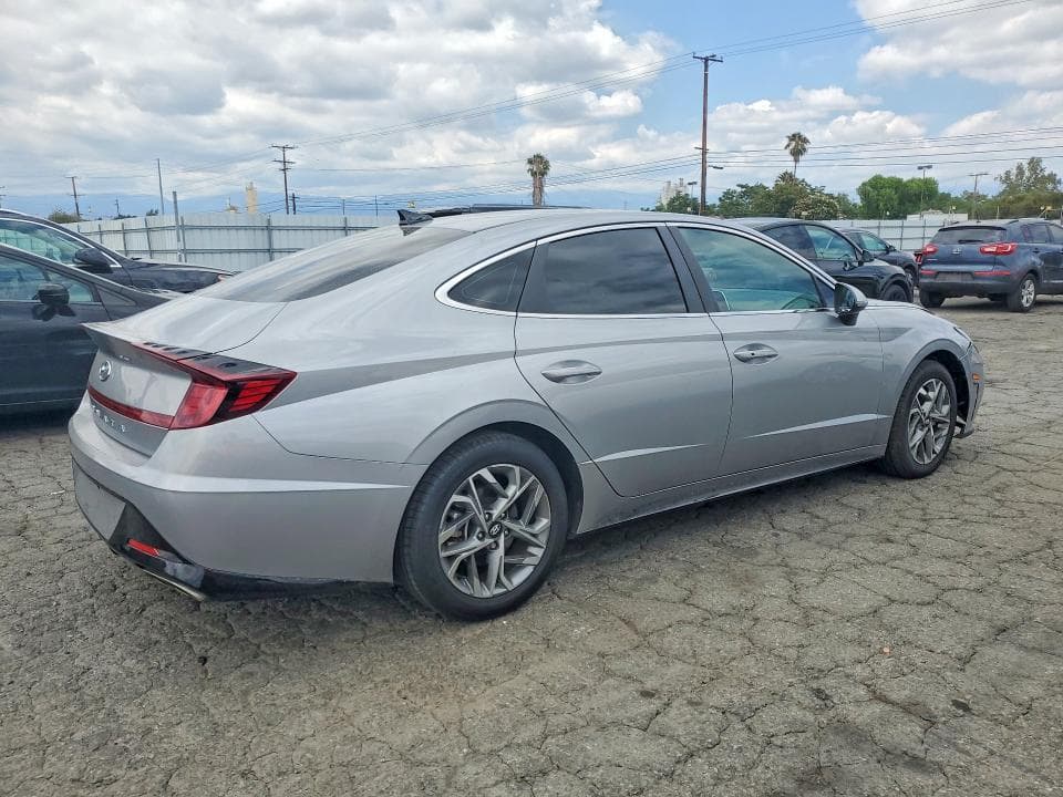 2023 HYUNDAI SONATA SEL 3