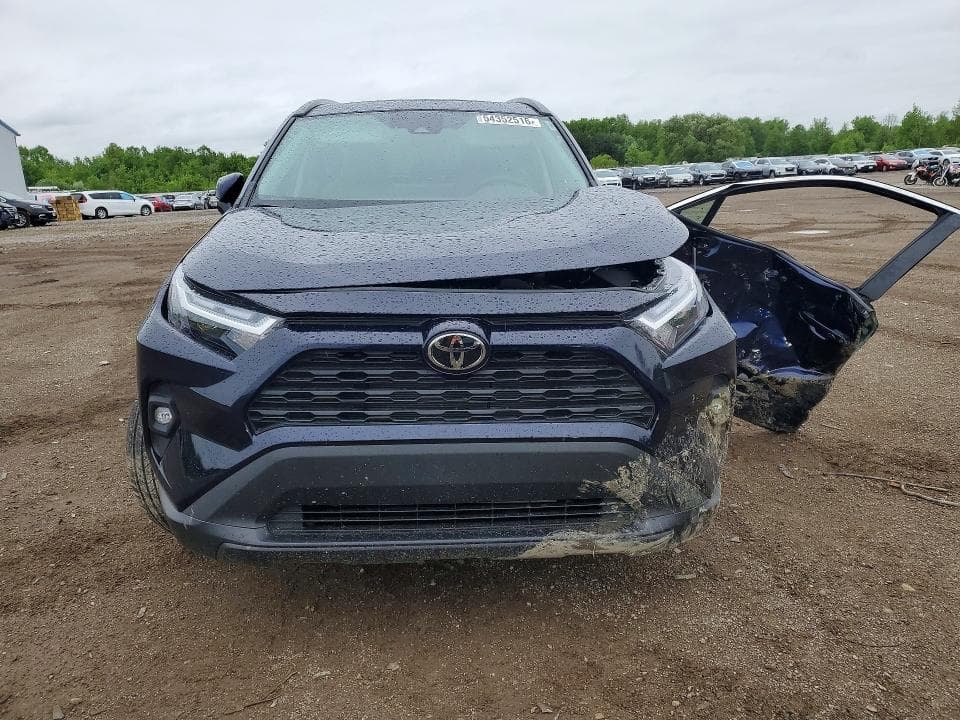 2025 TOYOTA RAV4 XLE PREMIUM 5