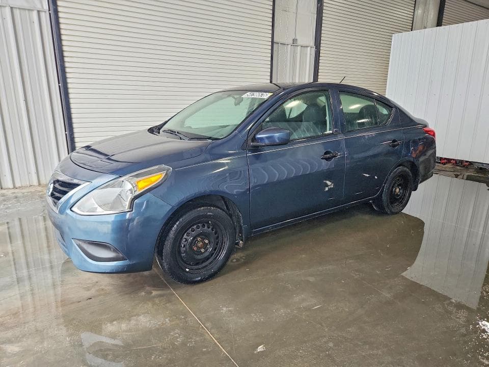 2016 NISSAN VERSA