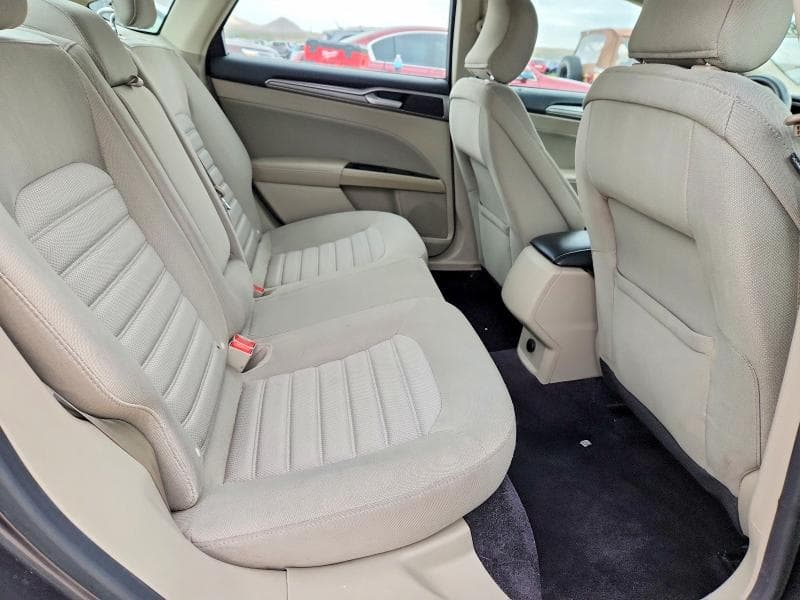 2017 FORD FUSION SE 10