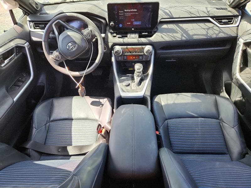 2024 TOYOTA RAV4 XSE 8