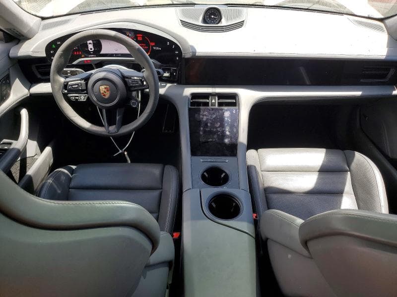 2024 PORSCHE TAYCAN GTS 8