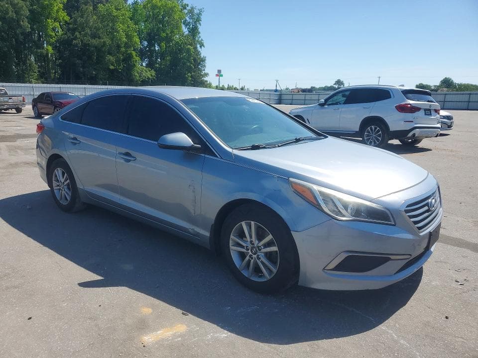 2017 HYUNDAI SONATA SE 4