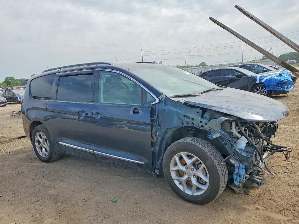 2022 CHRYSLER PACIFICA LIMITED 4
