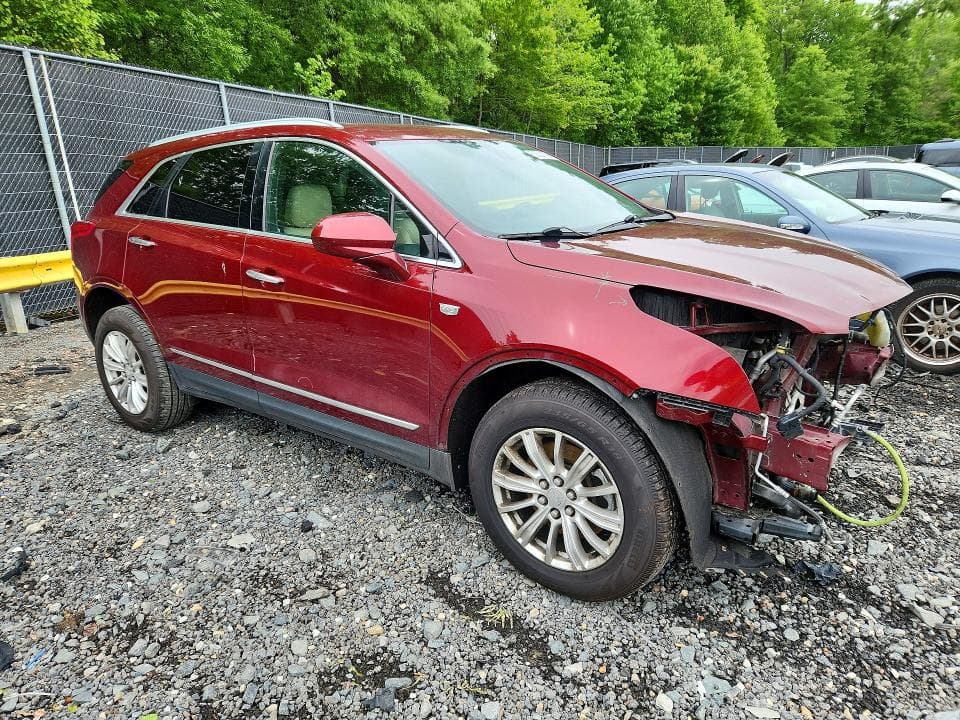 2017 CADILLAC XT5 4