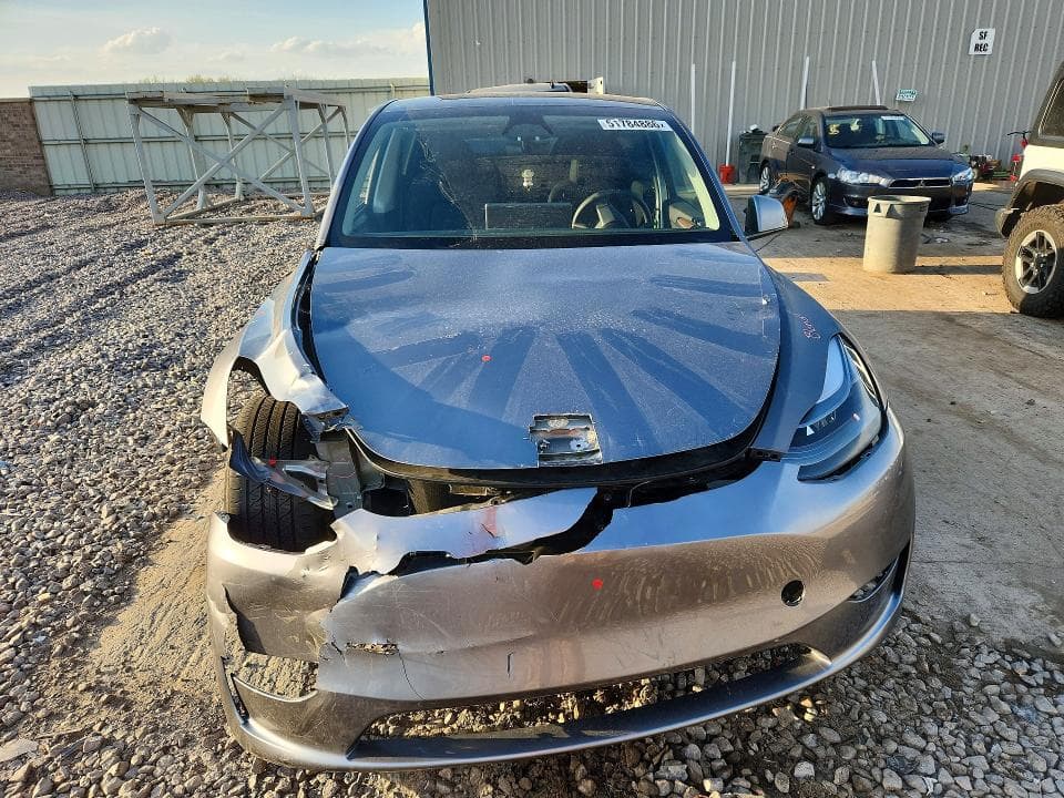 2024 TESLA MODEL Y 5