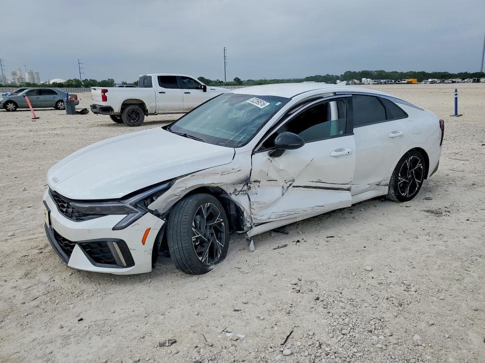 2025 KIA K5 - 1