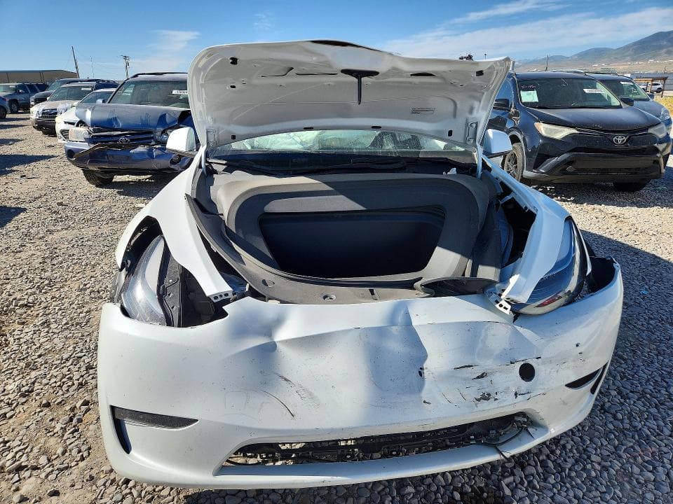2023 TESLA MODEL Y 5