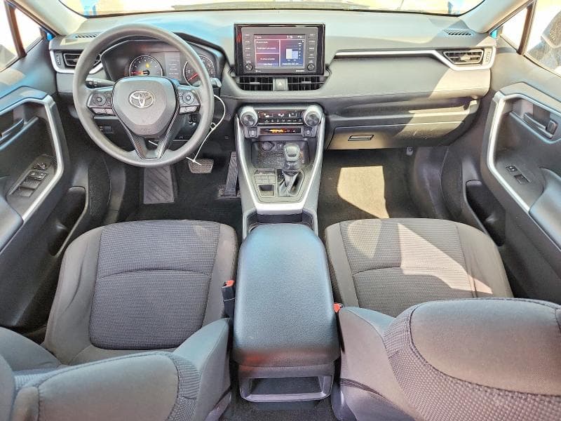 2020 TOYOTA RAV4 LE 8
