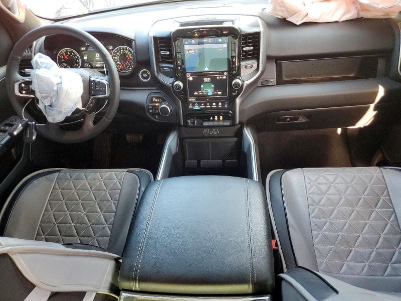 2025 RAM 1500 BIG HORN 8