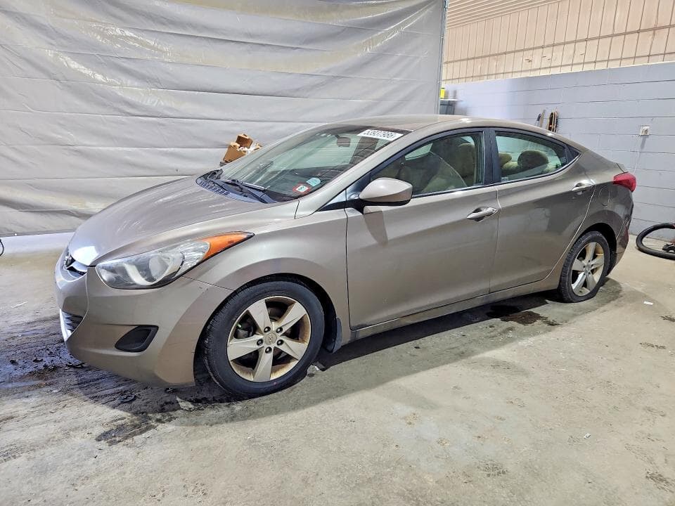 2013 HYUNDAI ELANTRA