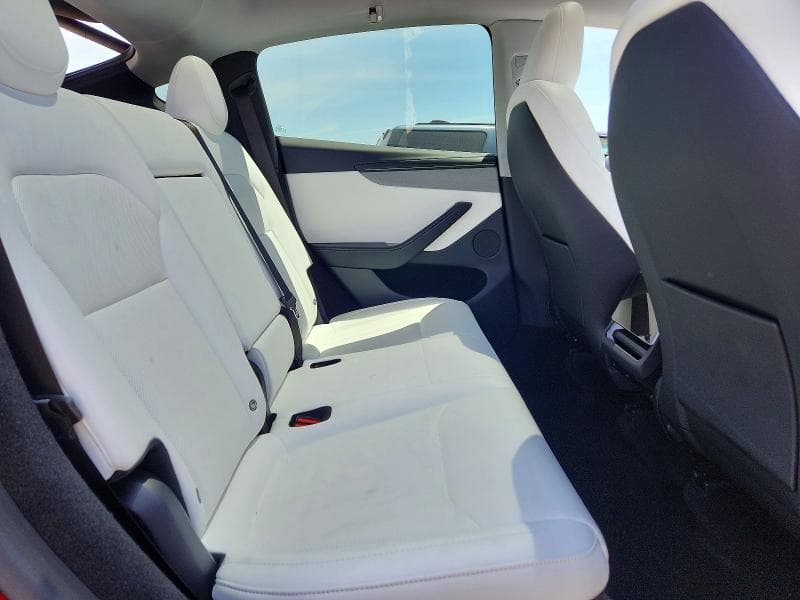 2026 TESLA MODEL Y 11