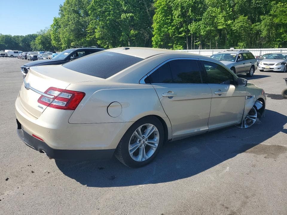 2018 FORD TAURUS SEL 3