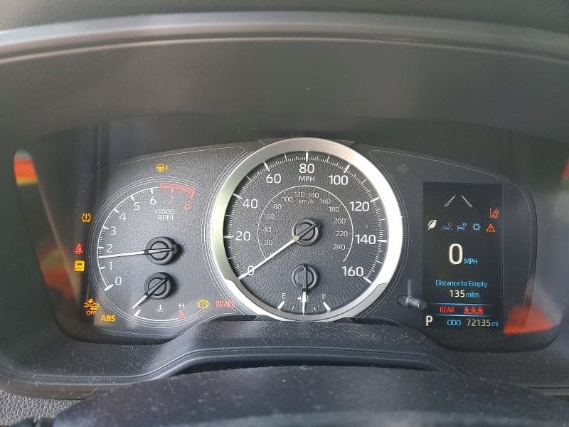 2021 TOYOTA COROLLA LE 9
