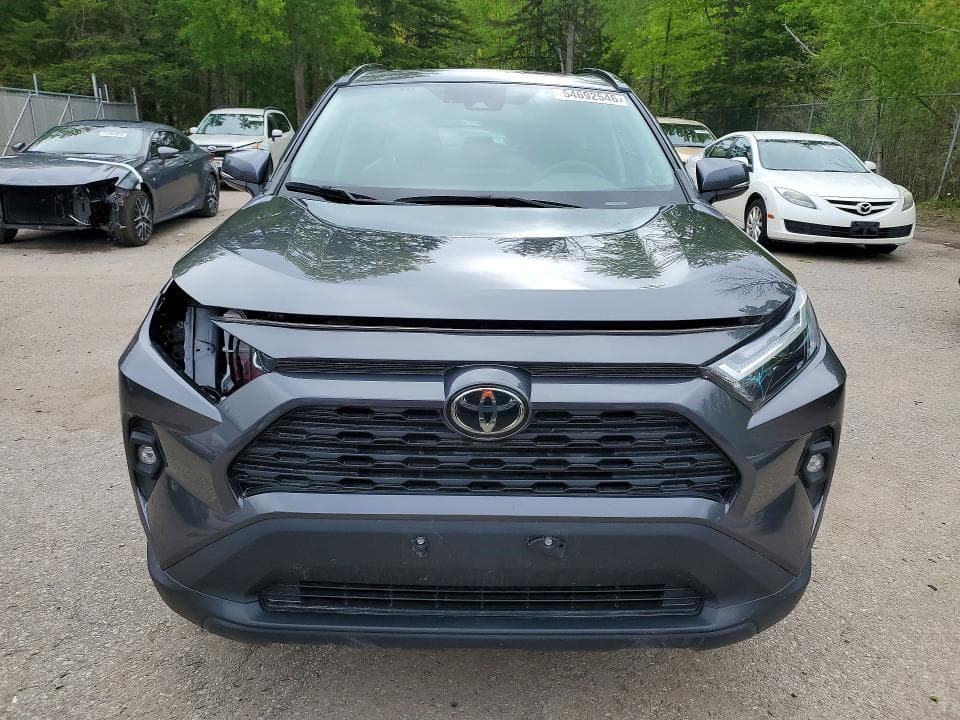 2023 TOYOTA RAV4 XLE 5