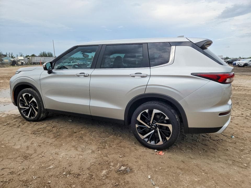 2024 MITSUBISHI OUTLANDER SE 2