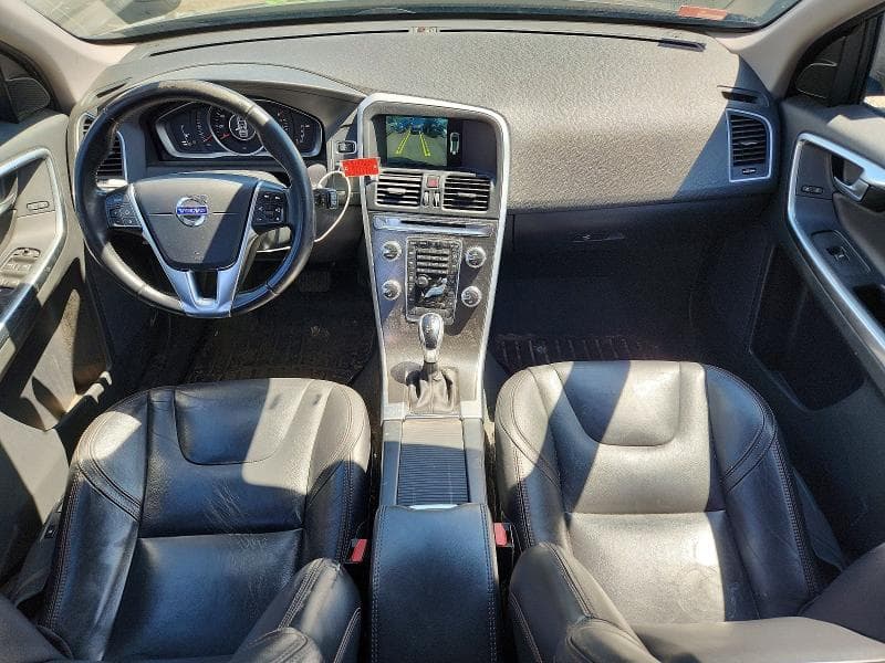 2017 VOLVO XC60 8