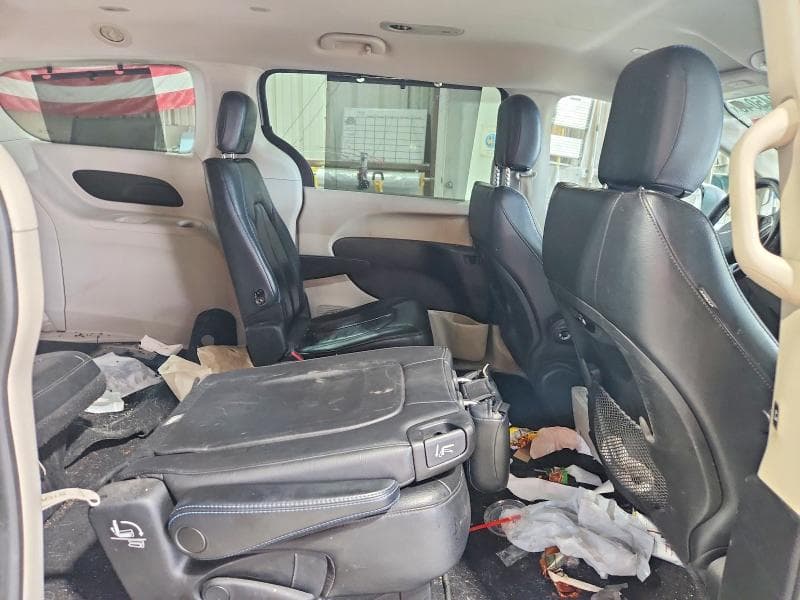 2021 CHRYSLER PACIFICA TOURING L 11