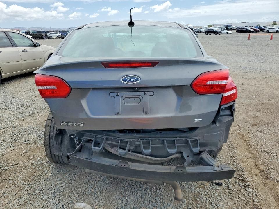 2018 FORD FOCUS SE 6
