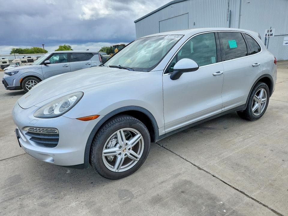 2011 PORSCHE CAYENNE - 1
