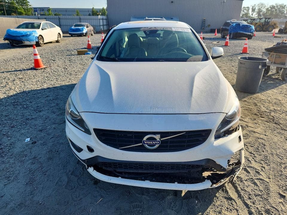 2017 VOLVO S60 5
